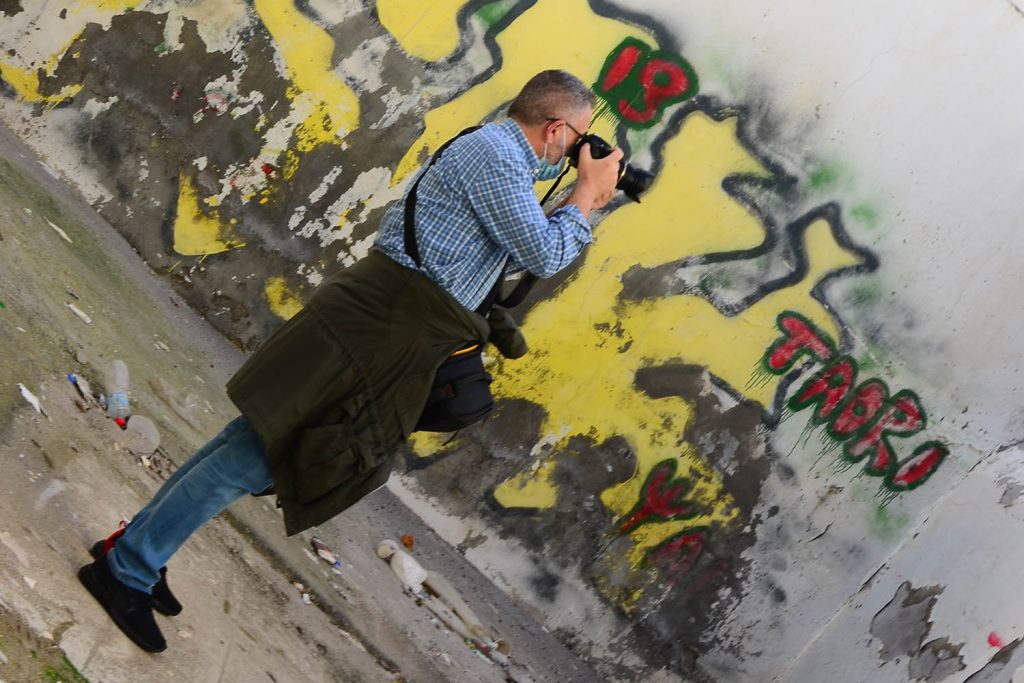 Δημήτρης Ασιθιανάκης, δάσκαλος φωτογραφίας και φωτογράφος